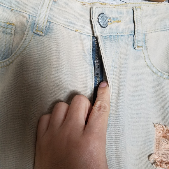 Jeans New Fashion Style 870-1 Ripped Jeans Size 30.Waist approx: 15 inches In - Picture 3 of 8